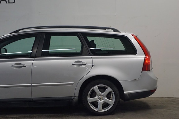 Volvo V50 6 of 23
