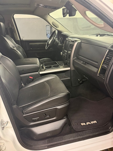 Dodge RAM 1500 11 of 13