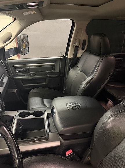Dodge RAM 1500 10 of 13