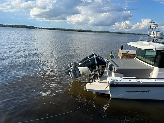 Axopar 37 AC 2x300 Mercury Verado V8 ”Höstpris” 2 of 18