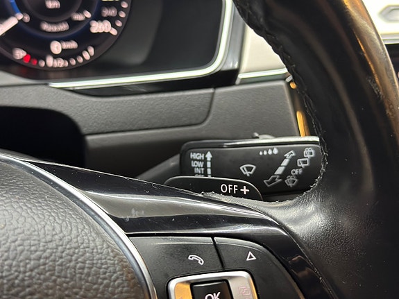 Volkswagen Passat 22 of 26