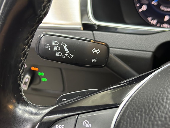 Volkswagen Passat 23 of 26
