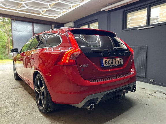 Volvo V60 3 of 25