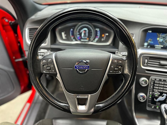 Volvo V60 13 of 25