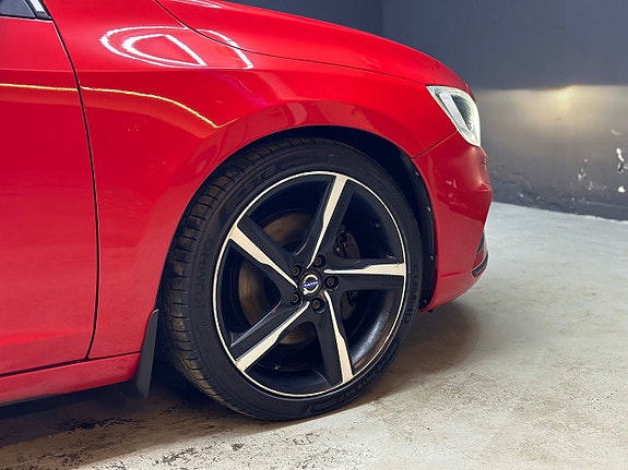 Volvo V60 8 of 25
