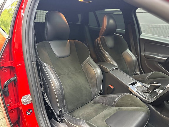 Volvo V60 10 of 25
