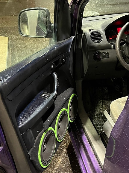 Volkswagen Caddy 4 of 9