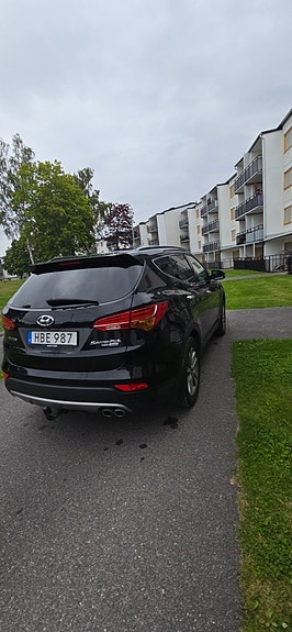 Hyundai Santa Fe 2 of 13