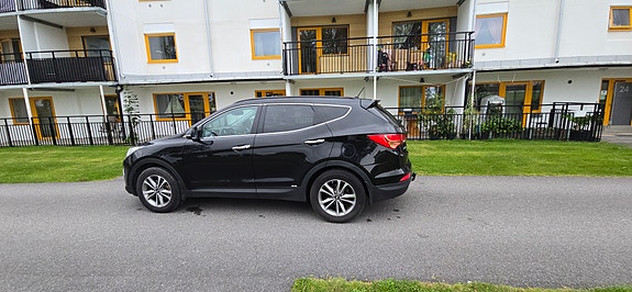 Hyundai Santa Fe 3 of 13