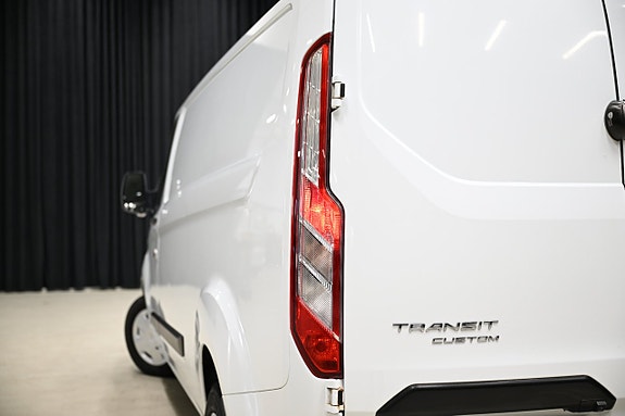 Ford Transit Custom 13 of 30