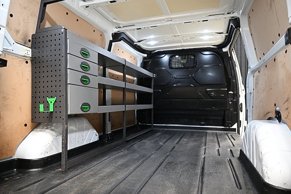 Ford Transit Custom 8 of 30