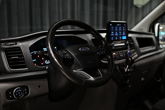 Ford Transit Custom 16 of 30