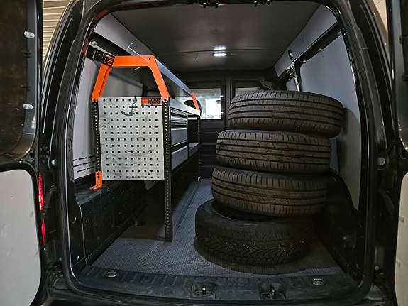 Volkswagen Caddy Maxi 14 of 14