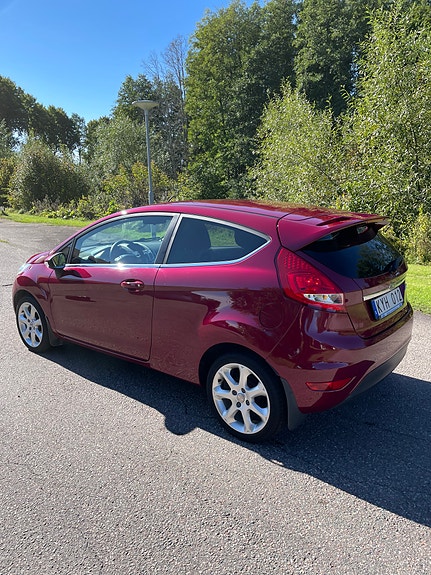 Ford Fiesta 3 of 7