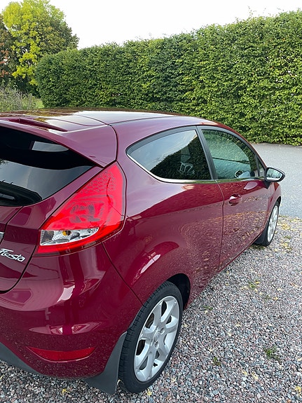 Ford Fiesta 5 of 7