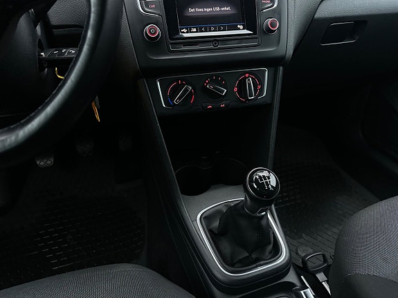 Volkswagen Polo 8 of 19