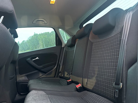 Volkswagen Polo 15 of 19