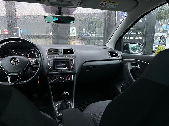 Volkswagen Polo 17 of 19
