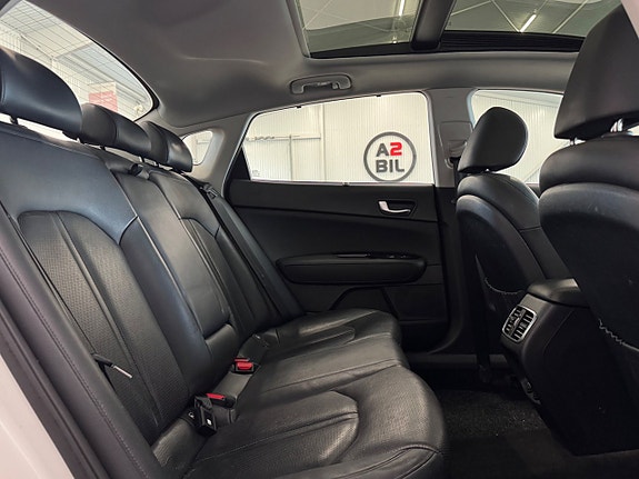 Kia Optima 17 of 27