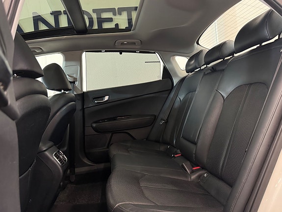 Kia Optima 16 of 27