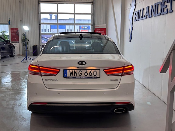 Kia Optima 9 of 27
