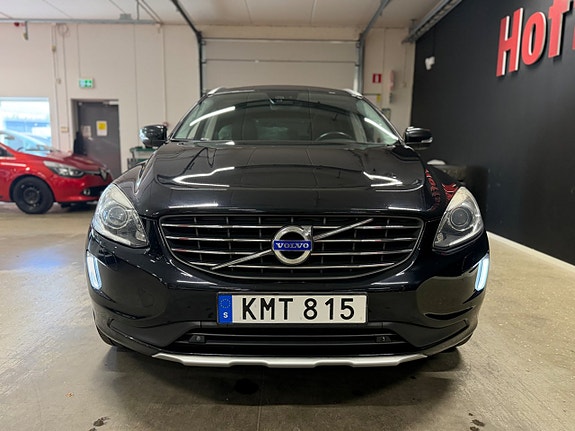 Volvo XC60 7 of 16