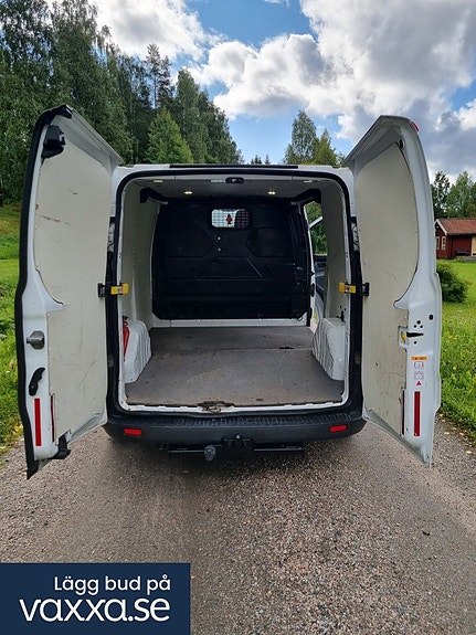 Ford Transit Custom 21 of 30