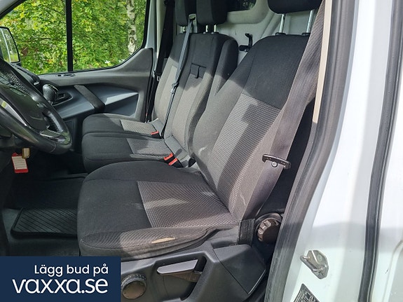 Ford Transit Custom 25 of 30