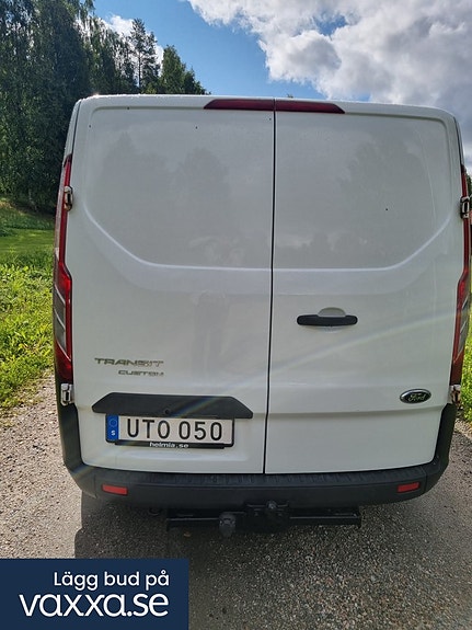 Ford Transit Custom 13 of 30