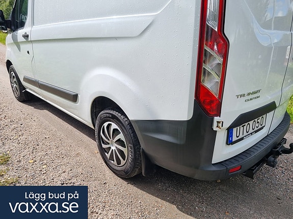 Ford Transit Custom 11 of 30