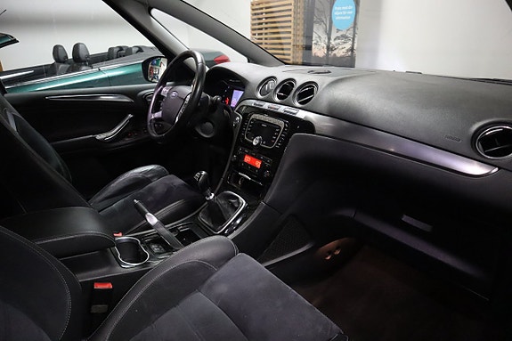 Ford S-MAX 11 of 14