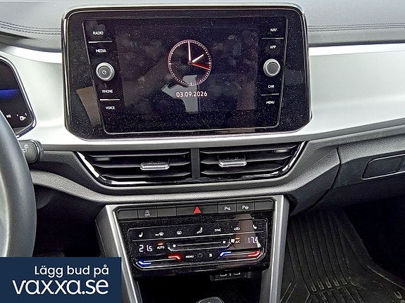 Volkswagen T-Roc 12 of 12