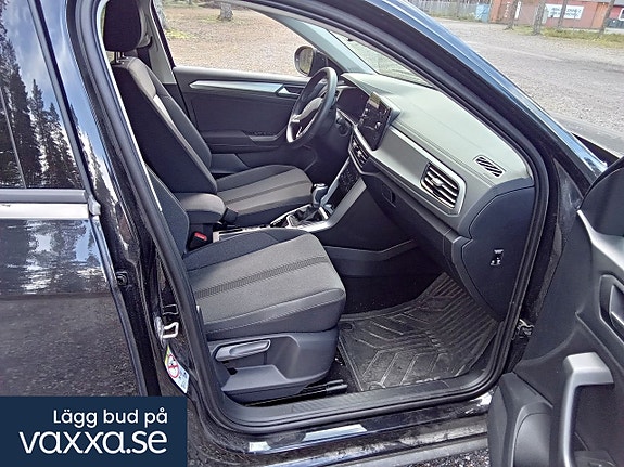 Volkswagen T-Roc 9 of 12
