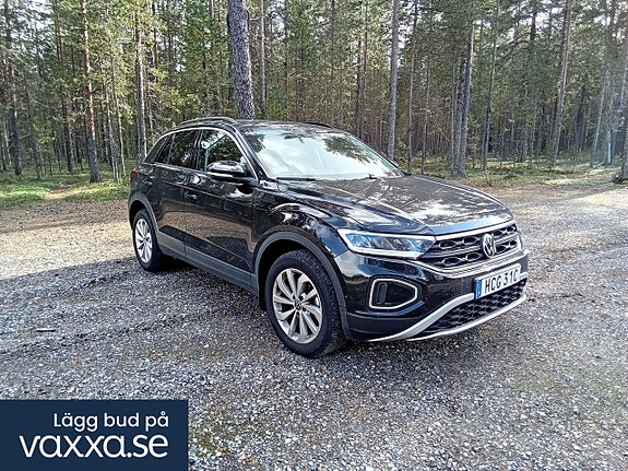 Volkswagen T-Roc 3 of 12