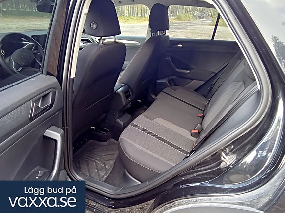 Volkswagen T-Roc 7 of 12
