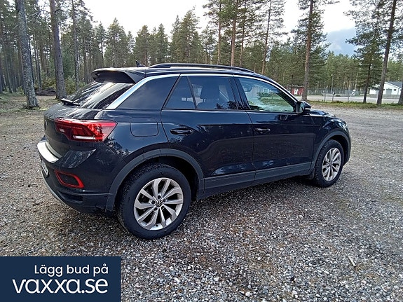 Volkswagen T-Roc 4 of 12