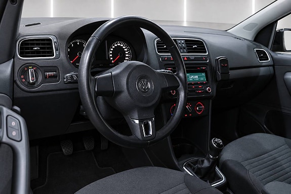 Volkswagen Polo 8 of 13