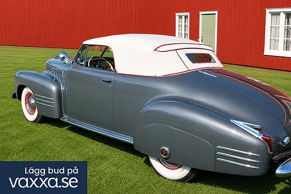 Cadillac Convertible 2 of 30