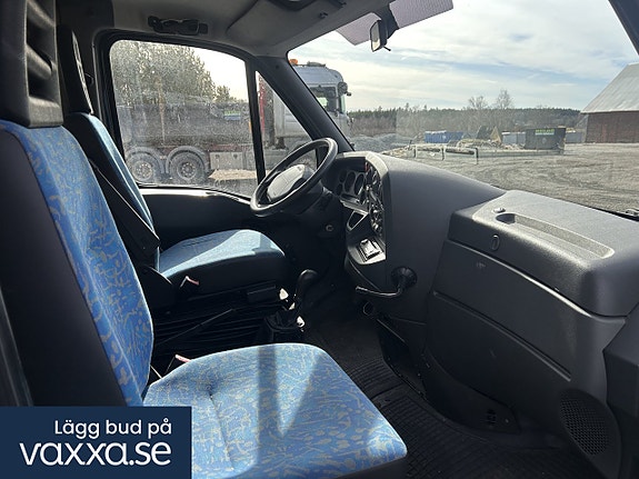 Iveco Daily 35 + Treaxlad mobilscenstrailer 19 of 23