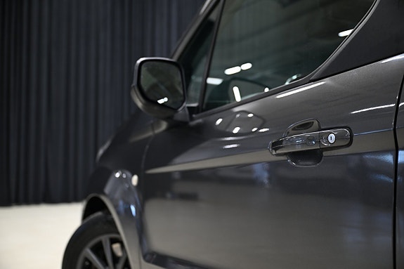 Ford Connect Tourneo 16 of 30