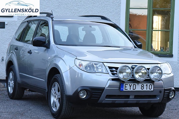 Subaru Forester 2 of 17