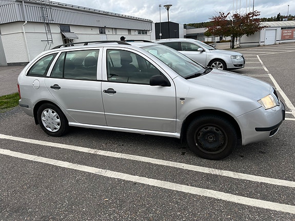 Skoda Fabia 3 of 5