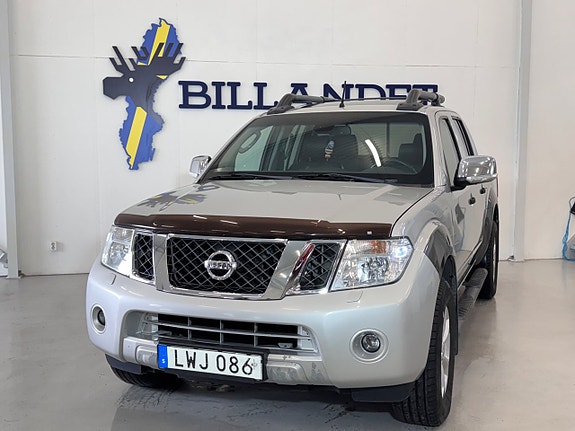 Nissan Navara 2 of 26