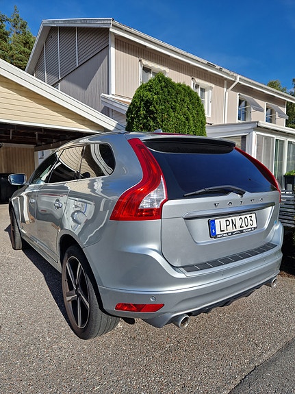 Volvo XC60 4 of 11