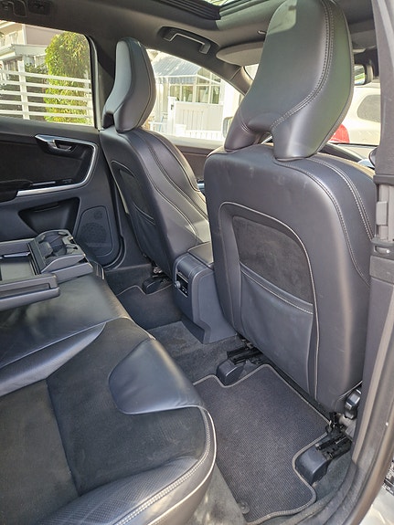 Volvo XC60 7 of 11
