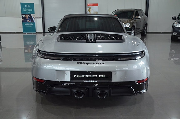 Porsche 911 Targa 4 GTS 7 of 25