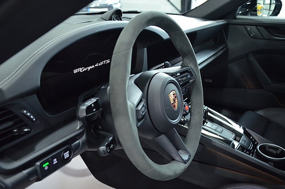 Porsche 911 Targa 4 GTS 19 of 25
