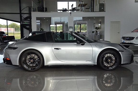 Porsche 911 Targa 4 GTS 15 of 25