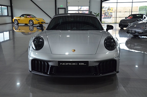 Porsche 911 Targa 4 GTS 3 of 25