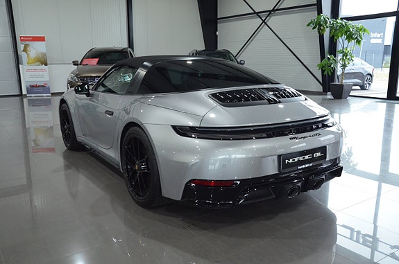 Porsche 911 Targa 4 GTS 6 of 25